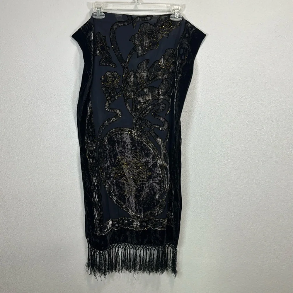 Velvet and chiffon fringed scarf black with‎ gold metalic design throughout